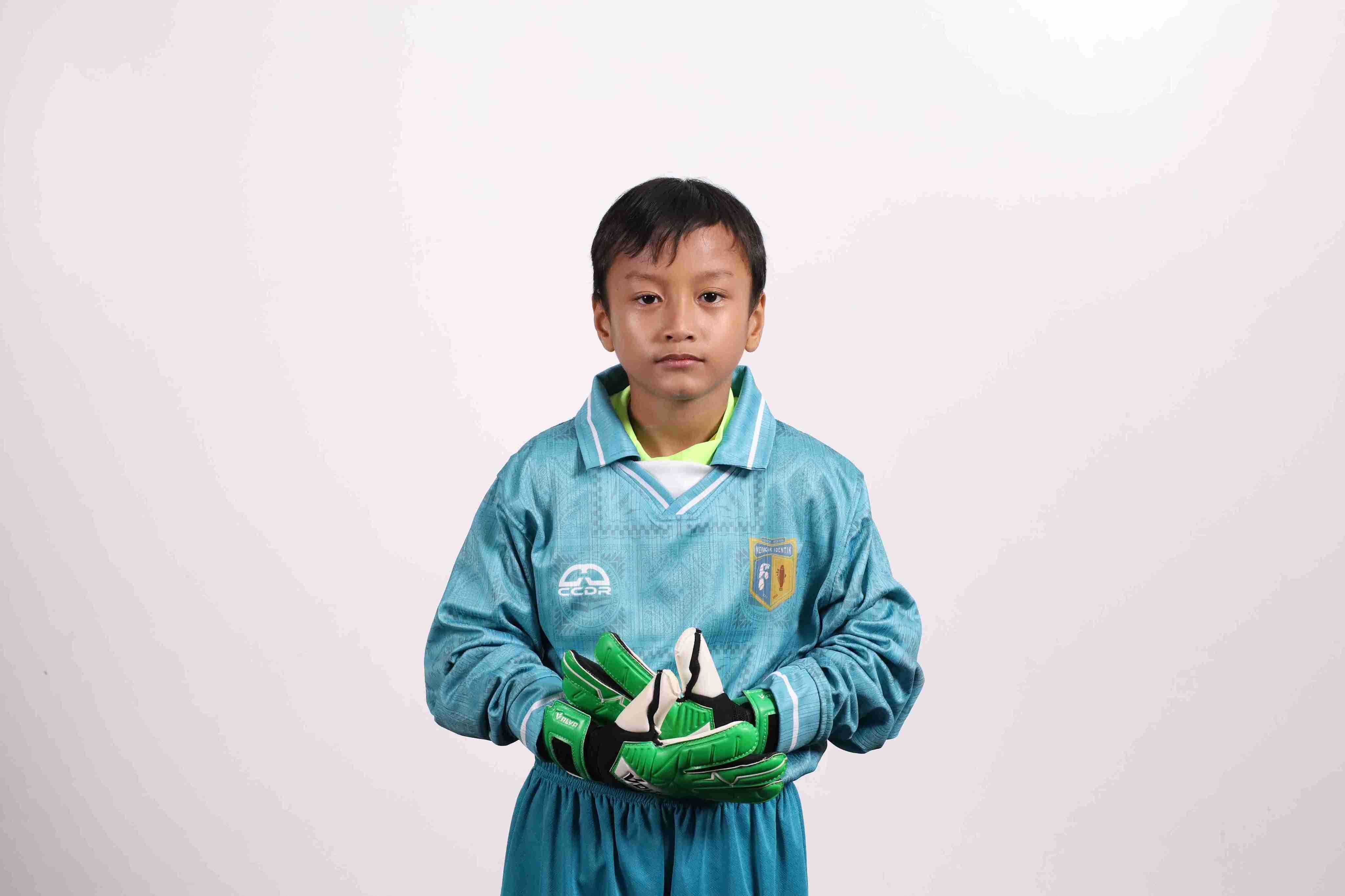 Jersey Keeper Blue Meracik Identik tampak depan